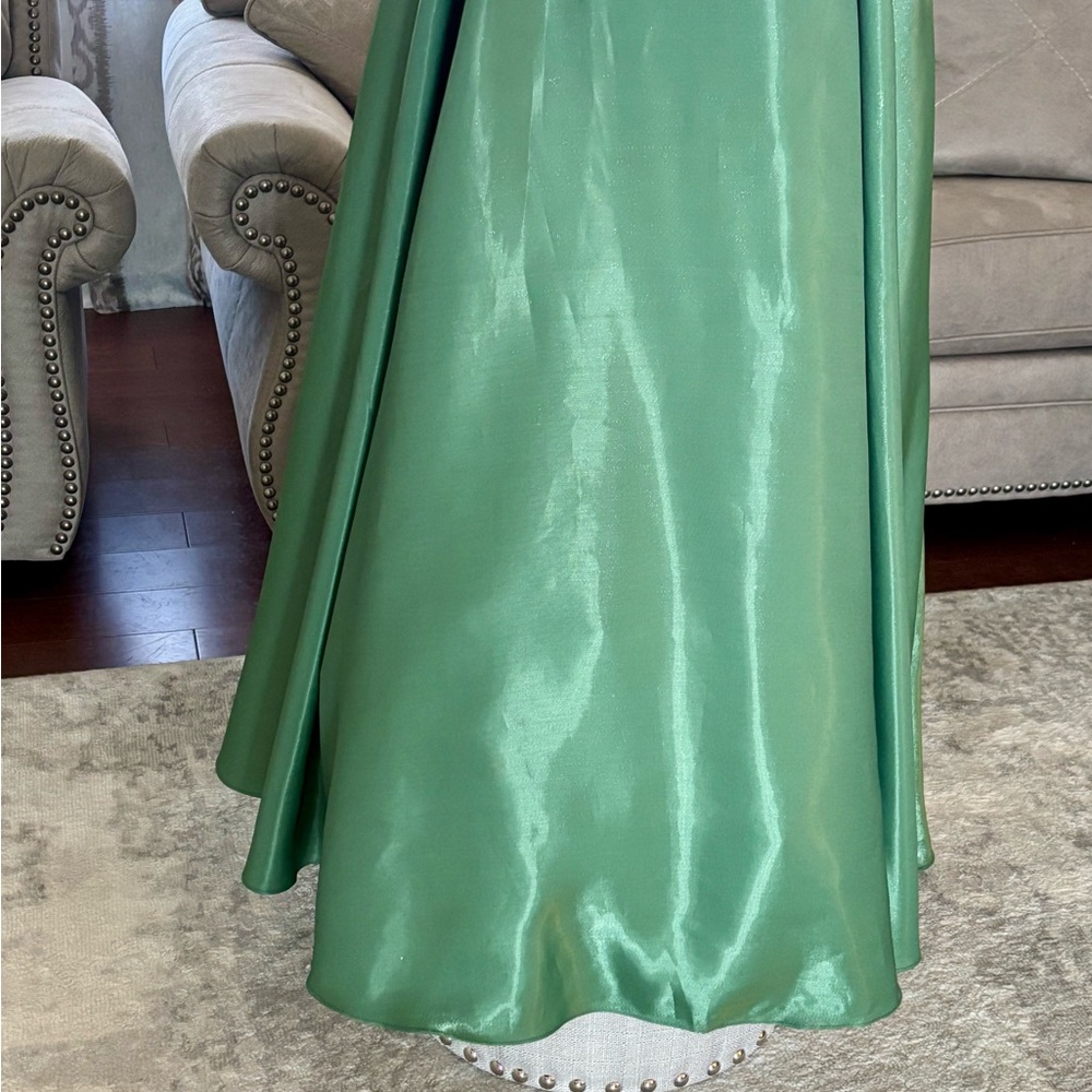 Prom Pageant Dress - Picture 7 of 9